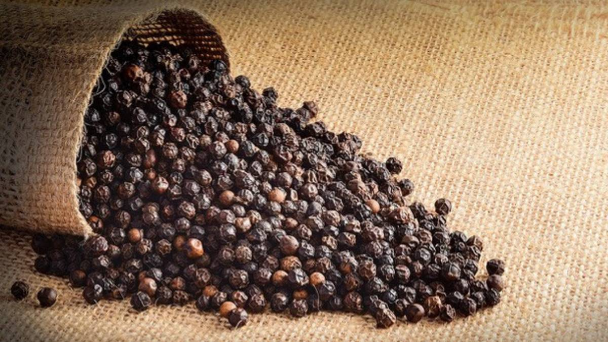 Black pepper’s Health Benefits And Uses